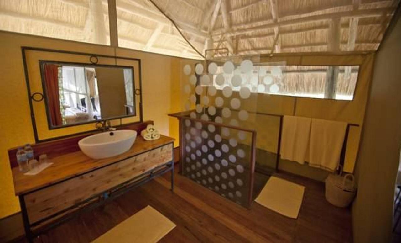 Mbali Mbali Tarangire River Camp Kwa Kuchinia ภายนอก รูปภาพ